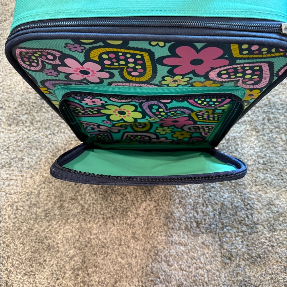 Flower and butterfly suitcase - Picture 7 of 10